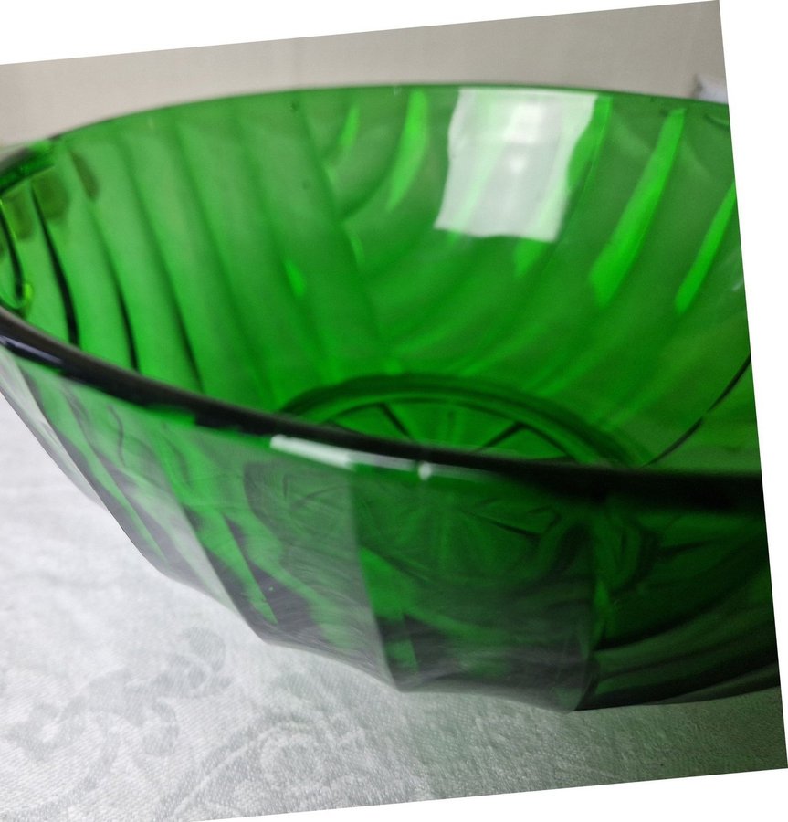 Fin stor skål i glas grön med hänklar RETRO VINTAGE