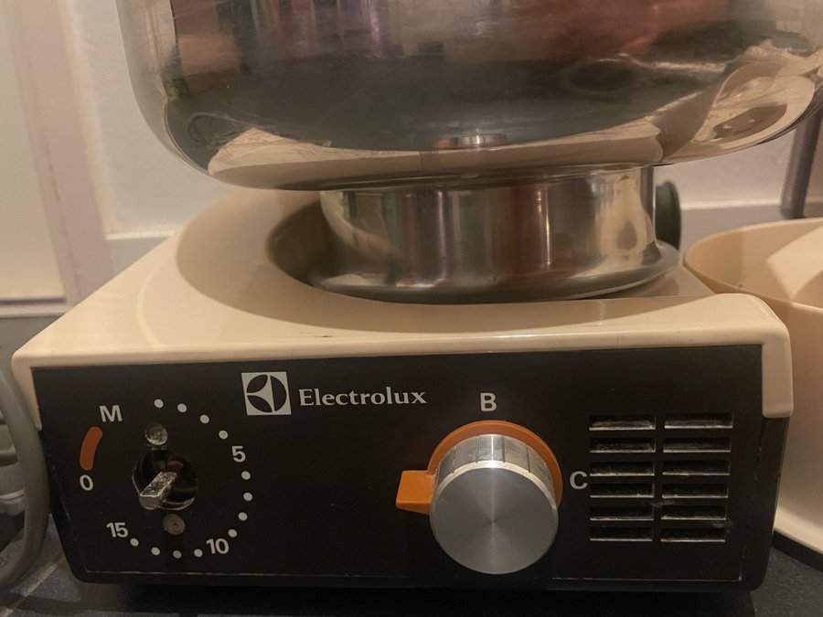 Electrolux Hushållsassistent- N10 med många tillbehör