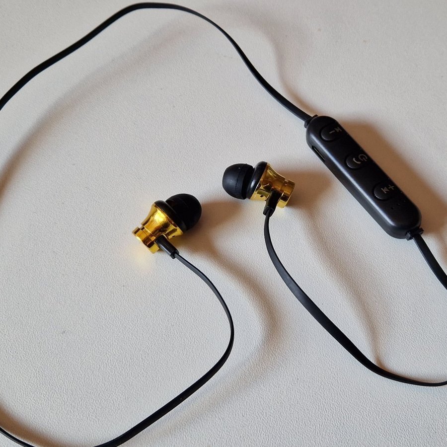 Neckband in-ear bluetooth høretelefoner