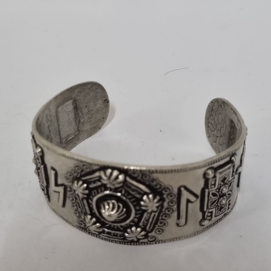 Tenn Armband