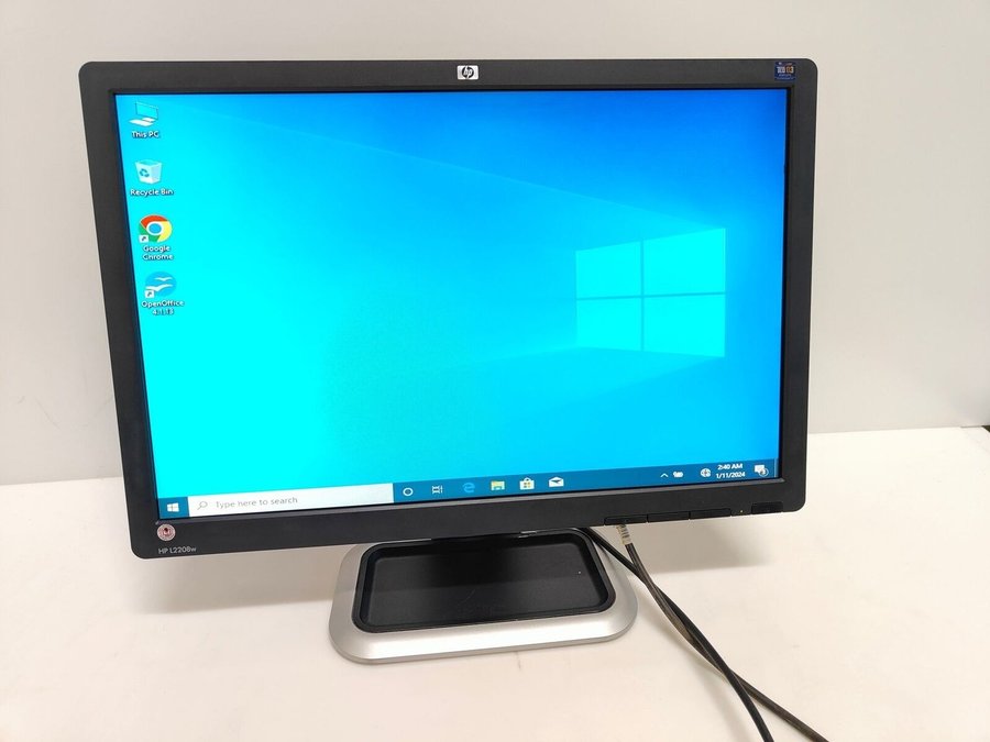 HP L2208w widescreen monitor