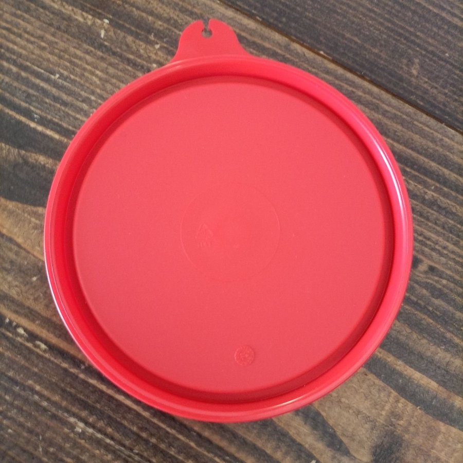 Ny Tupperware hamburgerpress med stapelbara frysburkar