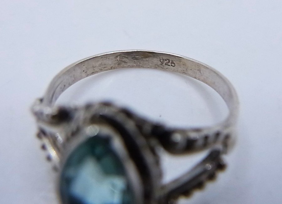 ART DECO RING MIT AQUAMARIN-SPINELL Silber