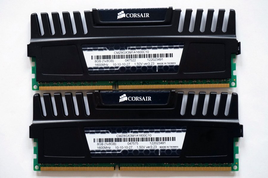 16GB (2x8GB) DDR3-1600 MHz Corsair Vengeance CMZ8GX3M1A1600C10 1600MHz