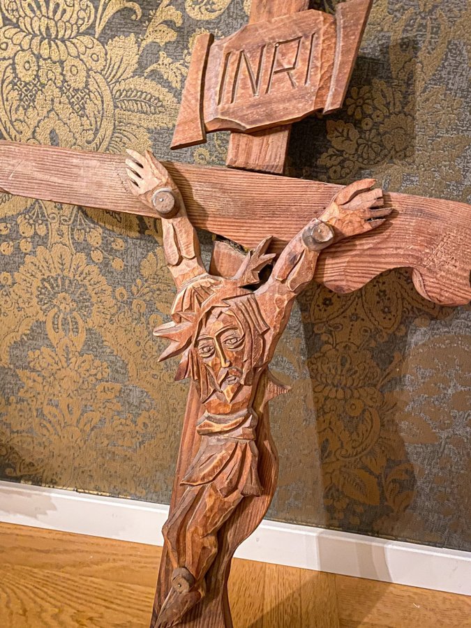 Äldre krucifix Trä Okänt ursprung blackmetal religon inredning Jesus