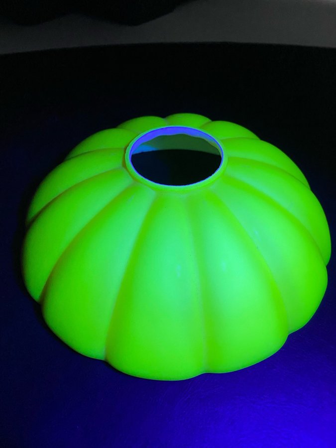 Lampskärm / skärm - uranglas uran glas uranium glass - antik vintage