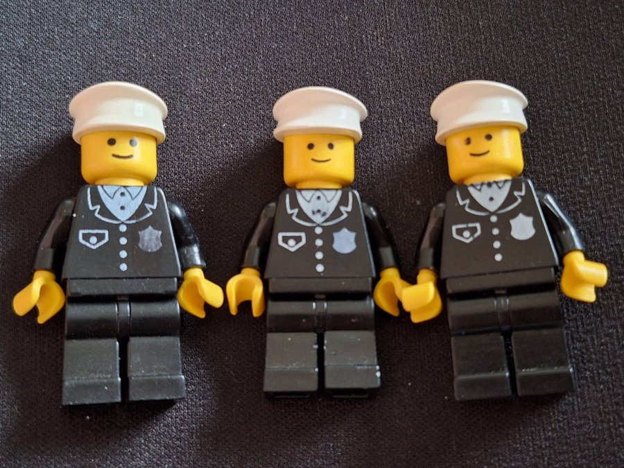 Lego - Town: Classic Town: Police: cop001 Police - Suit with 4 Buttons 3st