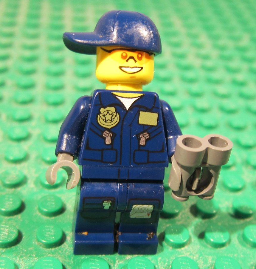 LEGO figur Polis Police Sheriff keps kikare