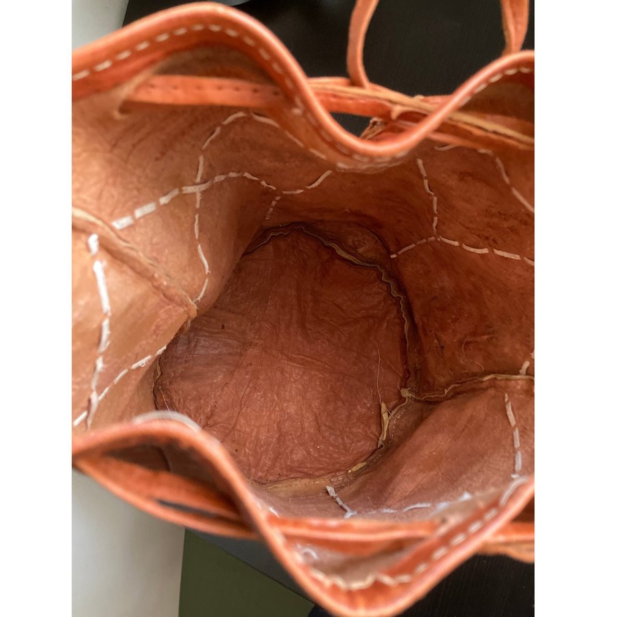 Cognacbrun bucket bag i läder skinn bohemisk boho vintage retro hippie