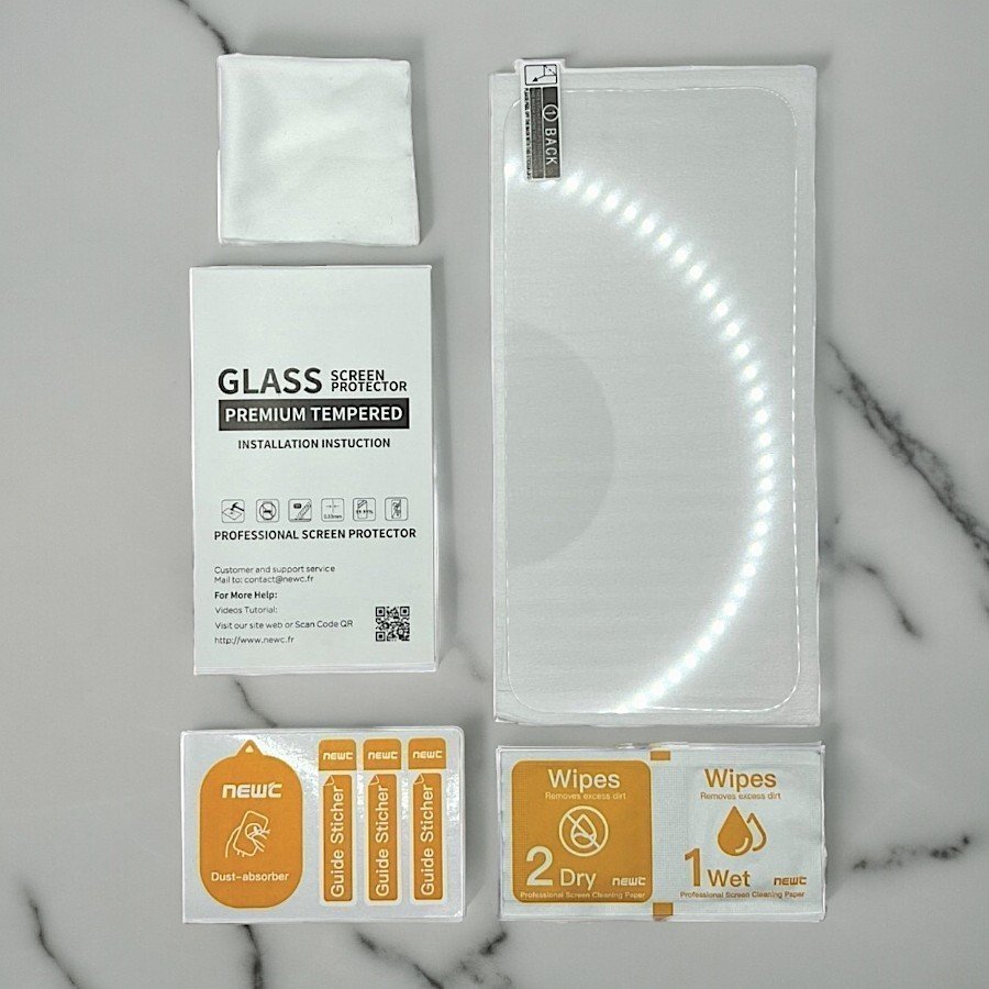 [Paket] iPhone 12/12 Pro - Silikon Skal + 2x 9H Härdat Glas Skärmskydd