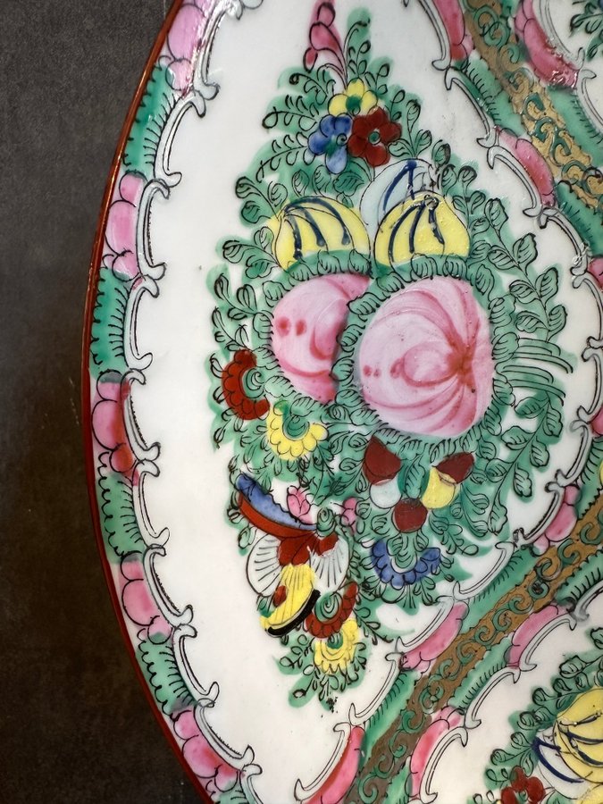 Stor Kina Tallrik Qianlong 1900tal - Vintage Famille Rose