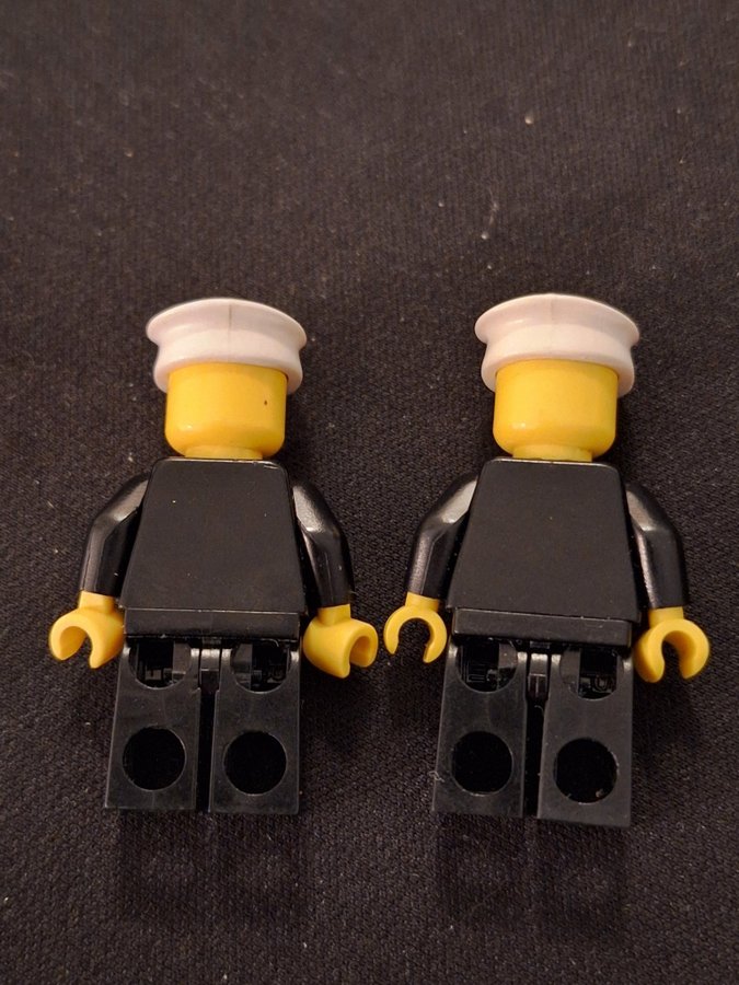 LEGO Town: City: Police: cty0174 Police - City Leather Jacket with Gold Badge