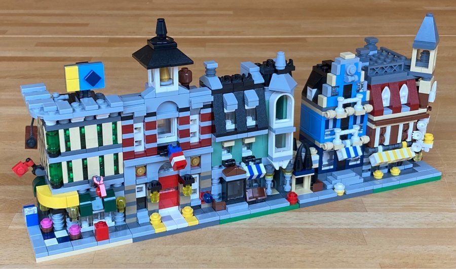 LEGO CREATOR EXPERT - Mini Modulars - 10230 - Komplett