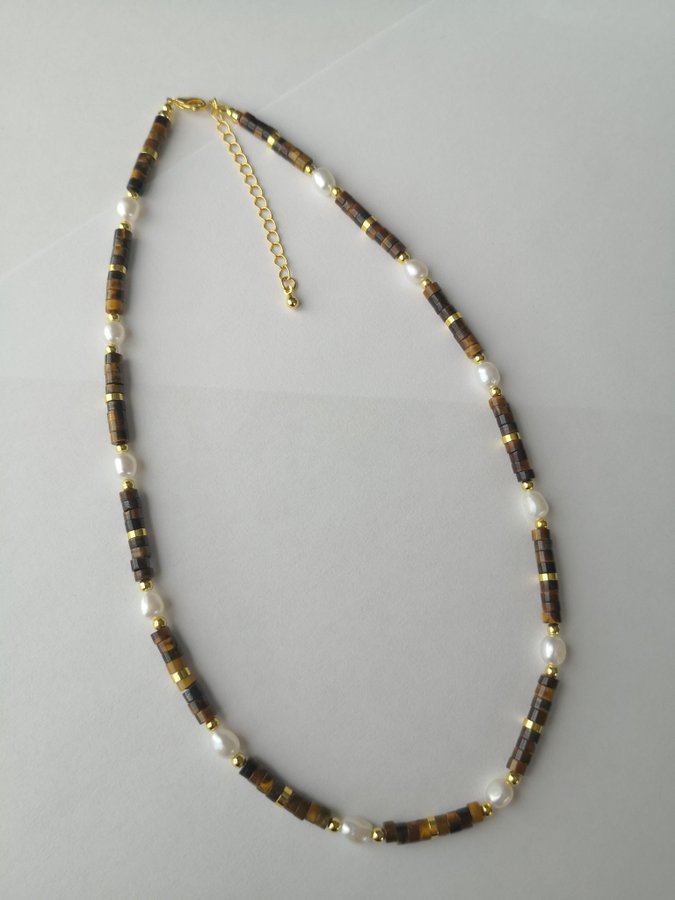 Halsband med äkta pärlor och tigeröga