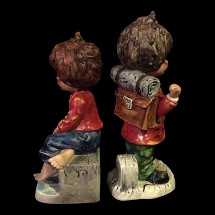 Goebel två st vackra figuriner i kanonskick