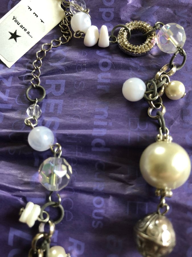 *Nytt* halsband med olika pärlor Glitter maxlängd ca 60 cm
