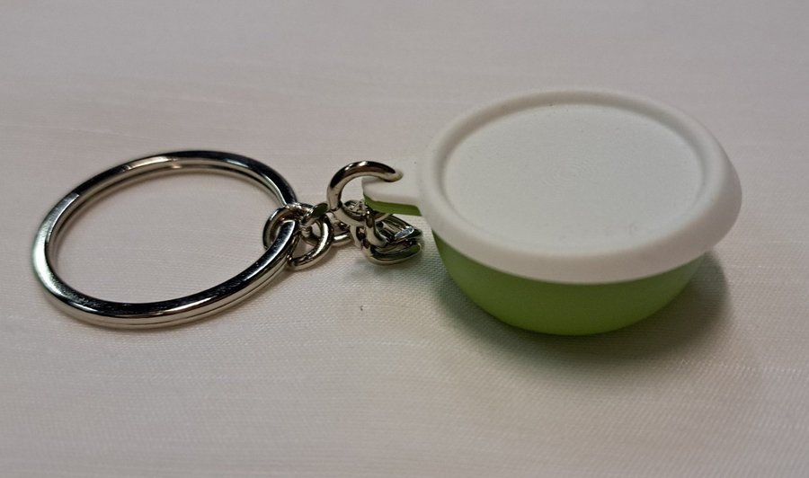 Vintage Tupperware Mini Keychain Wonderlier Bowl In Green Store Pills