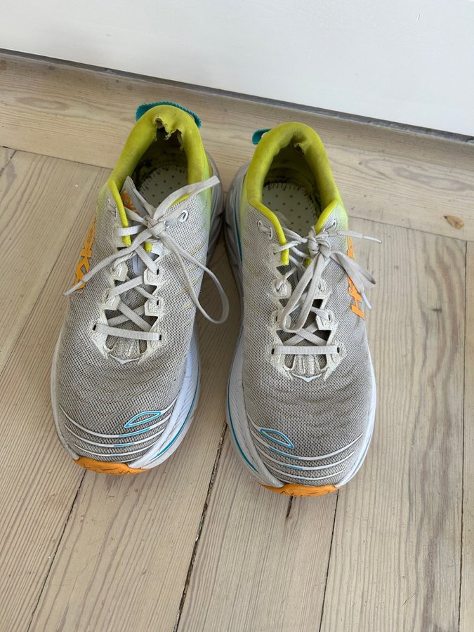 HOKA BONDI X LÖPARSKOR CARBON