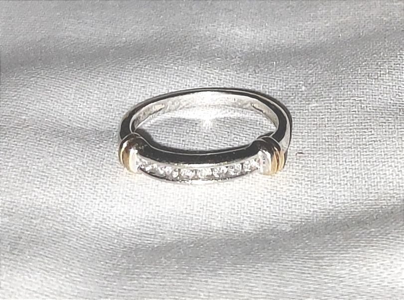 Äkta 18k gulguld och vitguld Ring med DIAMANTER 024ct