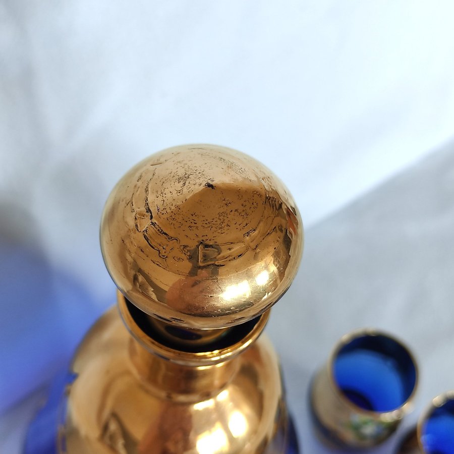 Murano Made in Italy koboltblåttglas och guld handmålat set karaff och 6 glas