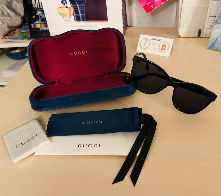 Gucci GG0421O Sunglasses for Women in Black