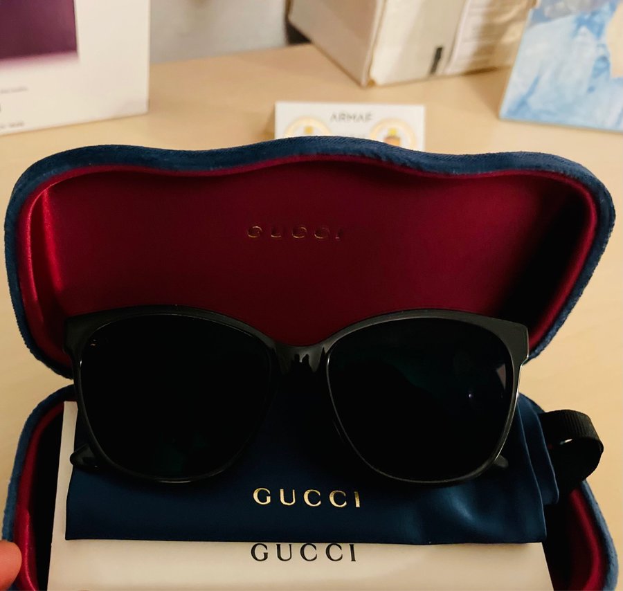 Gucci GG0421O Sunglasses for Women in Black