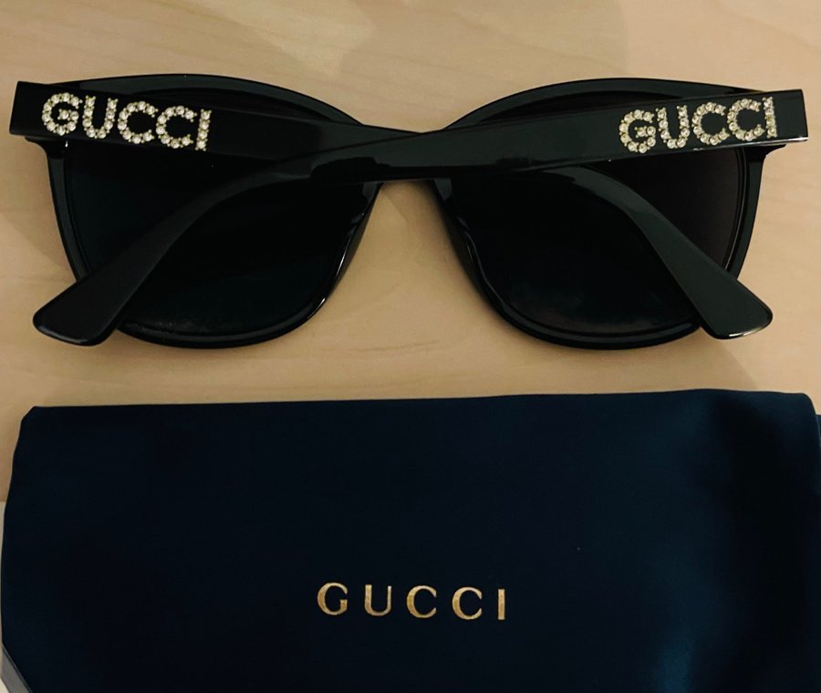 Gucci GG0421O Sunglasses for Women in Black