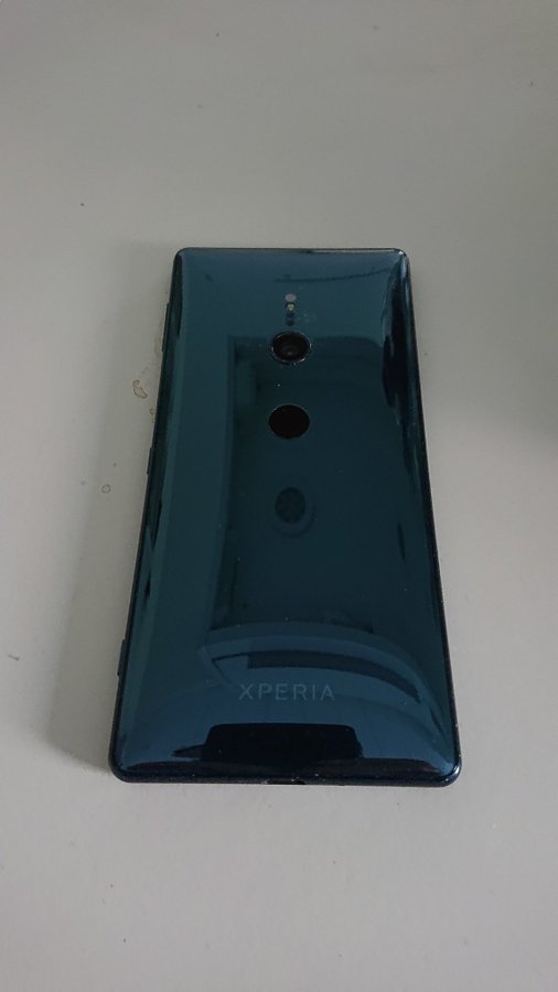 Sony Xperia XZ2 Mobil 64GB med Sony Style Cover Case