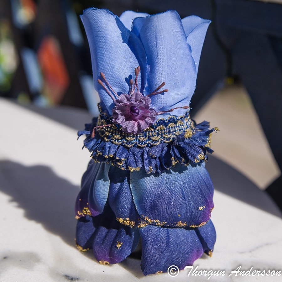1 Fairy-dress blått o guld blomster-klänning Fairy-garden Älvor miniatyrer
