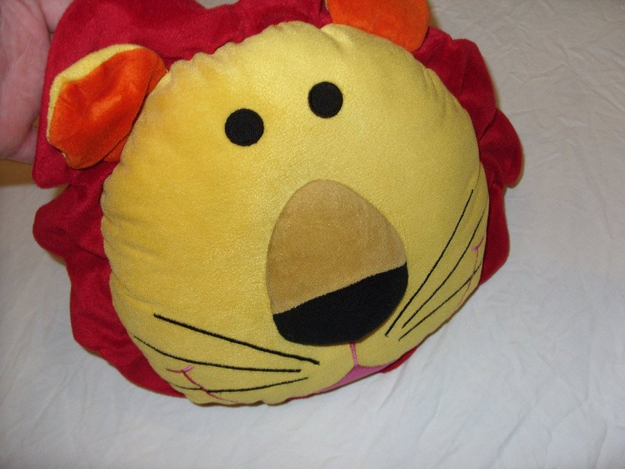 Lejon Kudde djungel djur 25 cm diameter Lion cushion decoration jungle animal