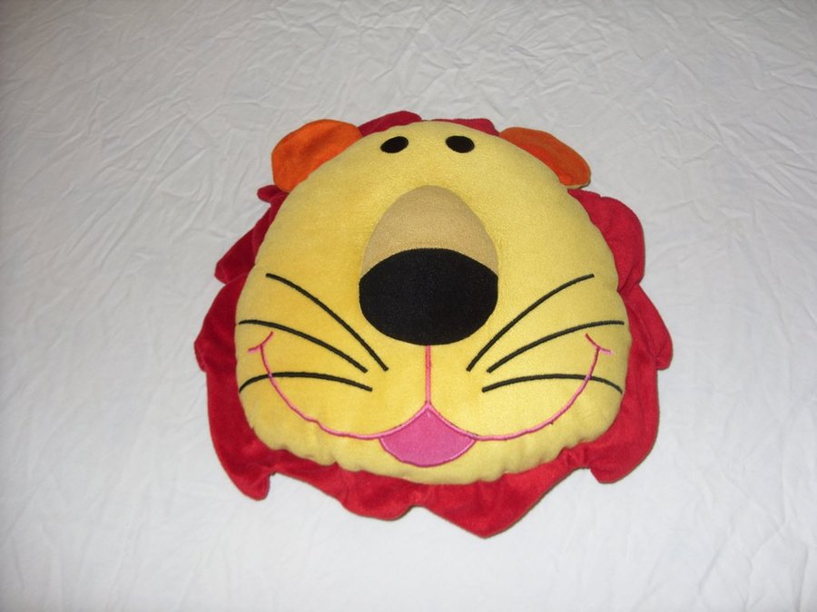 Lejon Kudde djungel djur 25 cm diameter Lion cushion decoration jungle animal