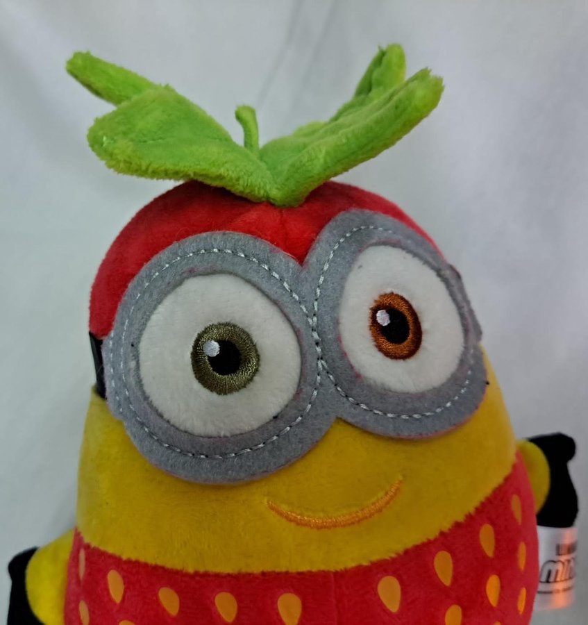 Minions Plush Strawberry Bob Jordgubbe mjukdjur Universal City Studios