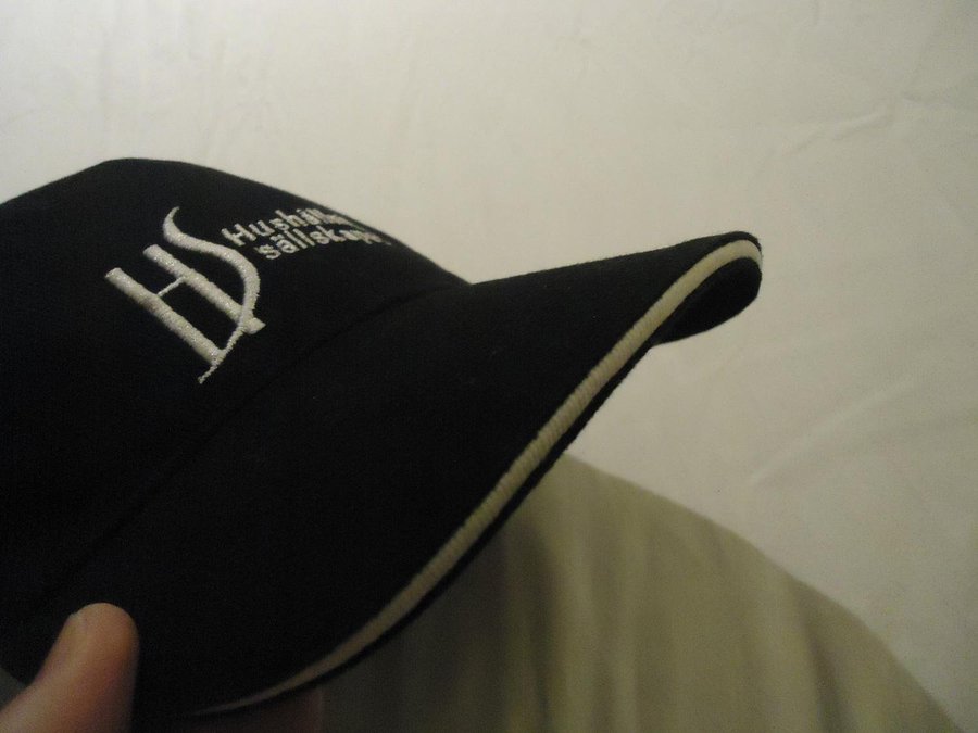 Hushållnings Sällskapet keps baseball cap hat svart broderad logotype i vit färg