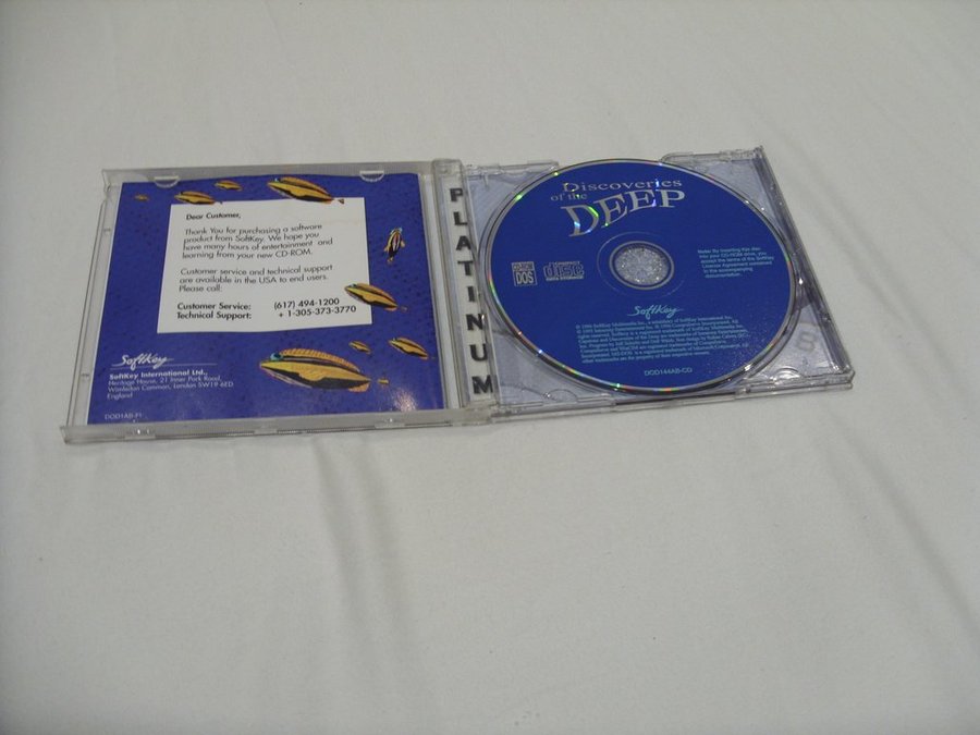 Discoveries of the Deep Multimedia 1993 CD ROM PC DOS Windows