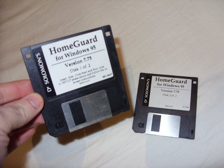 Dr Solomons Home Guard for Windows 95 version 775 antivirus vintage