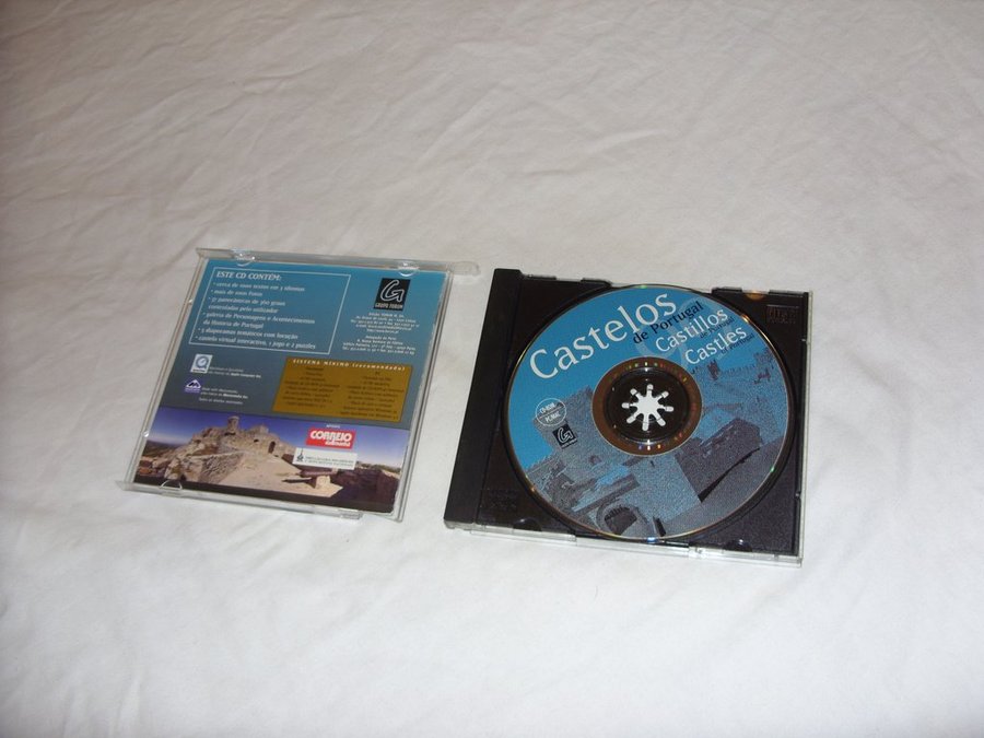 Castles of Portugal Multimedia CD ROM program PC  Macintosh slott och palats