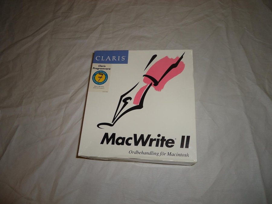 Claris MacWrite II vintage ordbehandling Macintosh Svenska disketter Apple