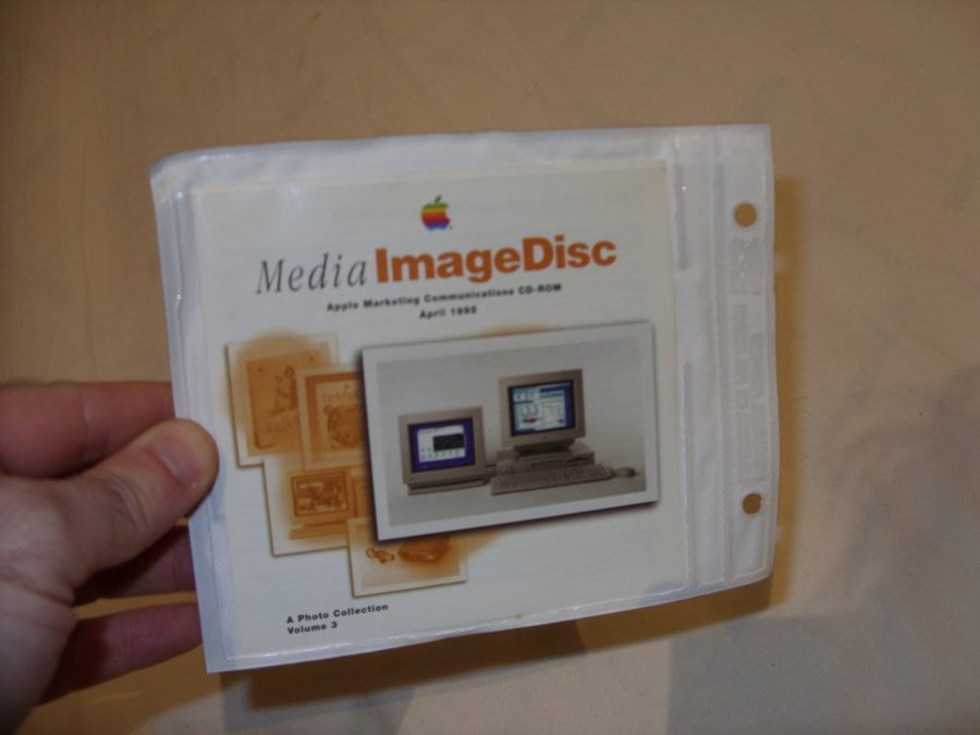 Apple Media Image Disc Volume III April 1995 English CD ROM Kodak Photo CD