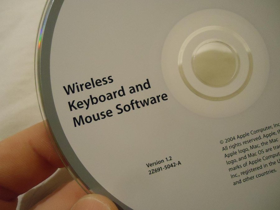 Apple Wireless keyboard  Mouse software version 12 2Z691-5042-A Macintosh Mac