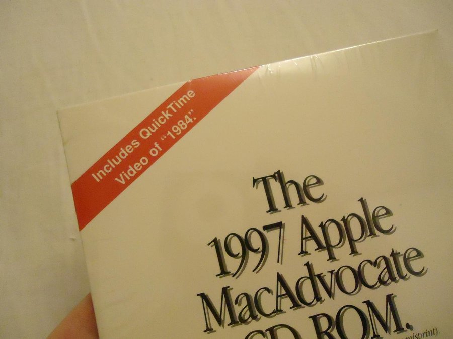 The 1997 Apple MacAdvocate CD ROM 1984 Advert Video Included Ny och inplastad!