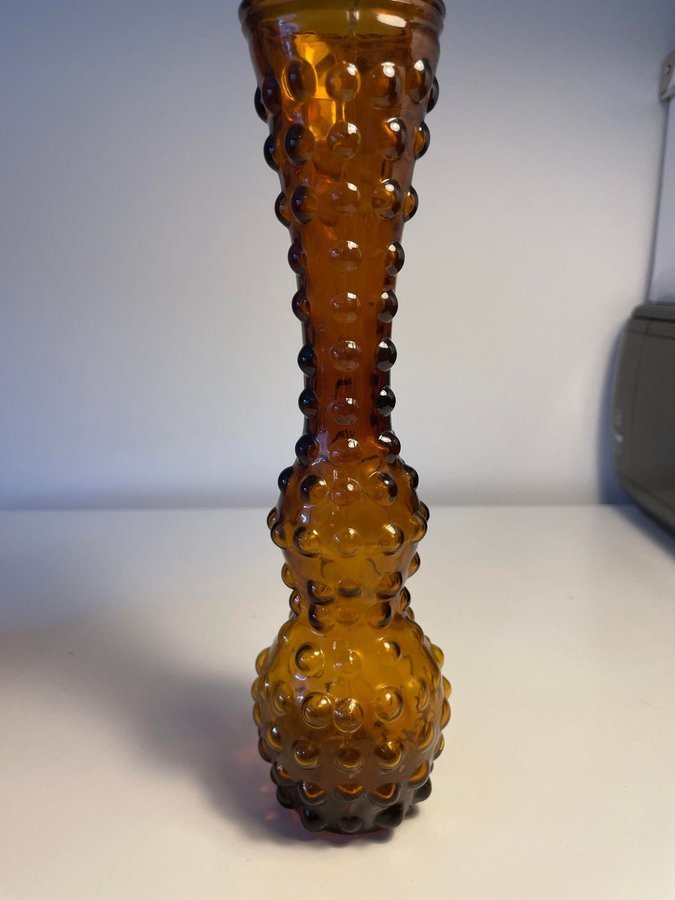 Piggvas i brunt glas vintage retro Amber Hobnail vas