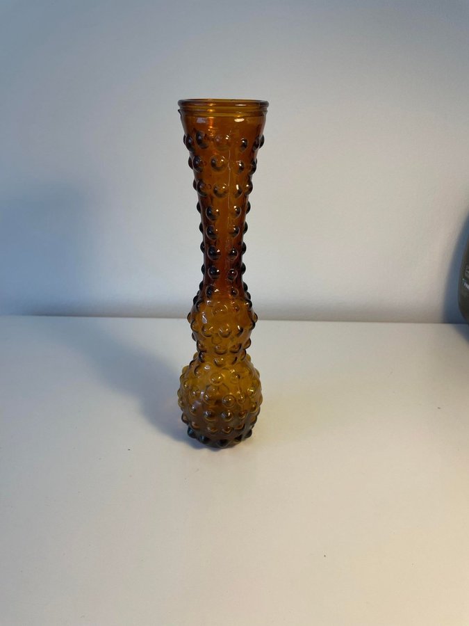 Piggvas i brunt glas vintage retro Amber Hobnail vas