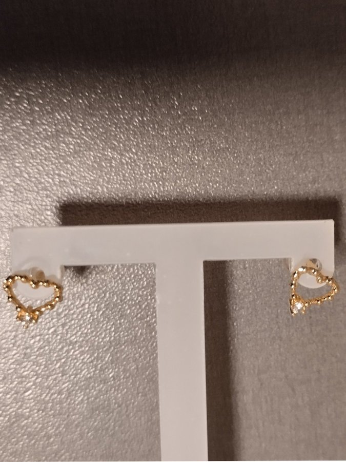 Heart Studs (Örhängen)