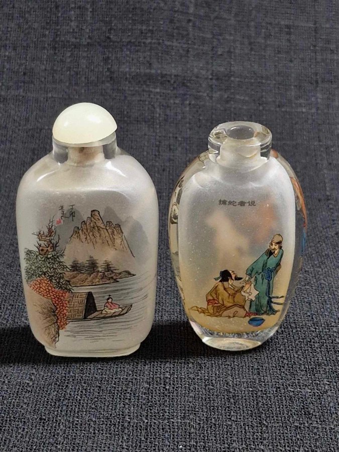 2 st Snus flaskor insidesmålad Kina glas flaska snusflaska 1900-talet