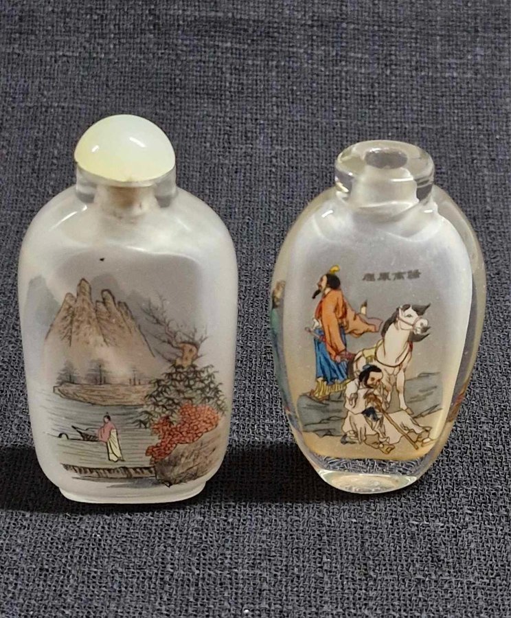 2 st Snus flaskor insidesmålad Kina glas flaska snusflaska 1900-talet