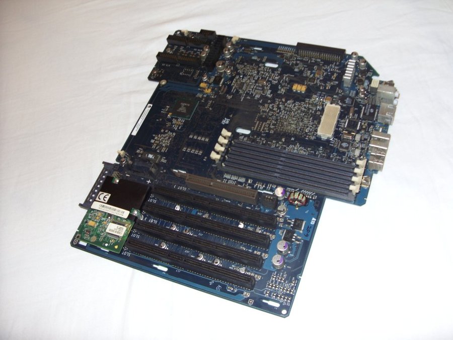 OBS! PROCESSORN SAKNAS! Power Macintosh 1 GHz Dual G4 Moderkort Logic board MDD