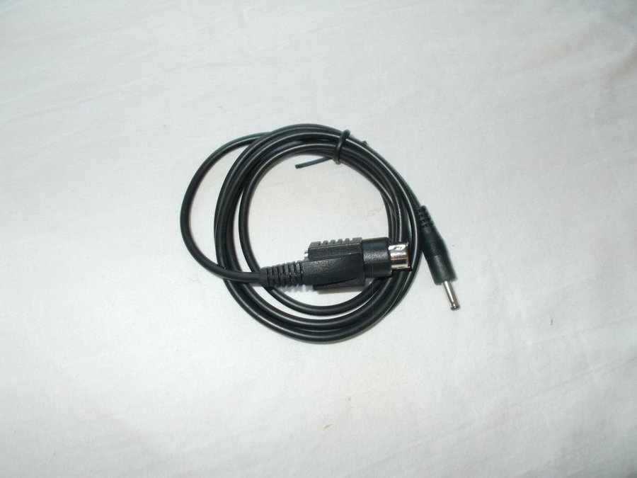 Seriell kabel med miniatyr DC-plugg 2 mm svart färg PC Mac datorer cable