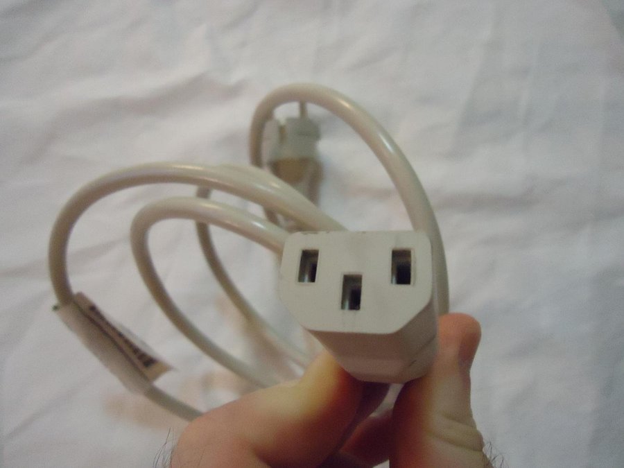 EL kabel  power cable PC  Macintosh datorer bildskärmar beige färg 220V Pencon