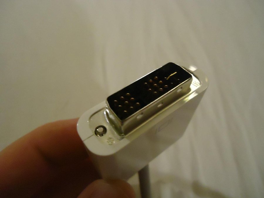 Apple DVI hane till VGA hona adapter ny och oanvänd kabel