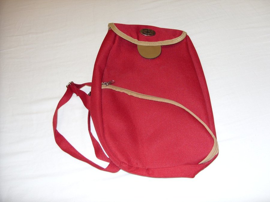 Ryggsäck Travel  Pleasure back pack bag väska röd red